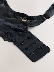 Black DD+ Minimiser Full Cup Bra - Image 12 of 13