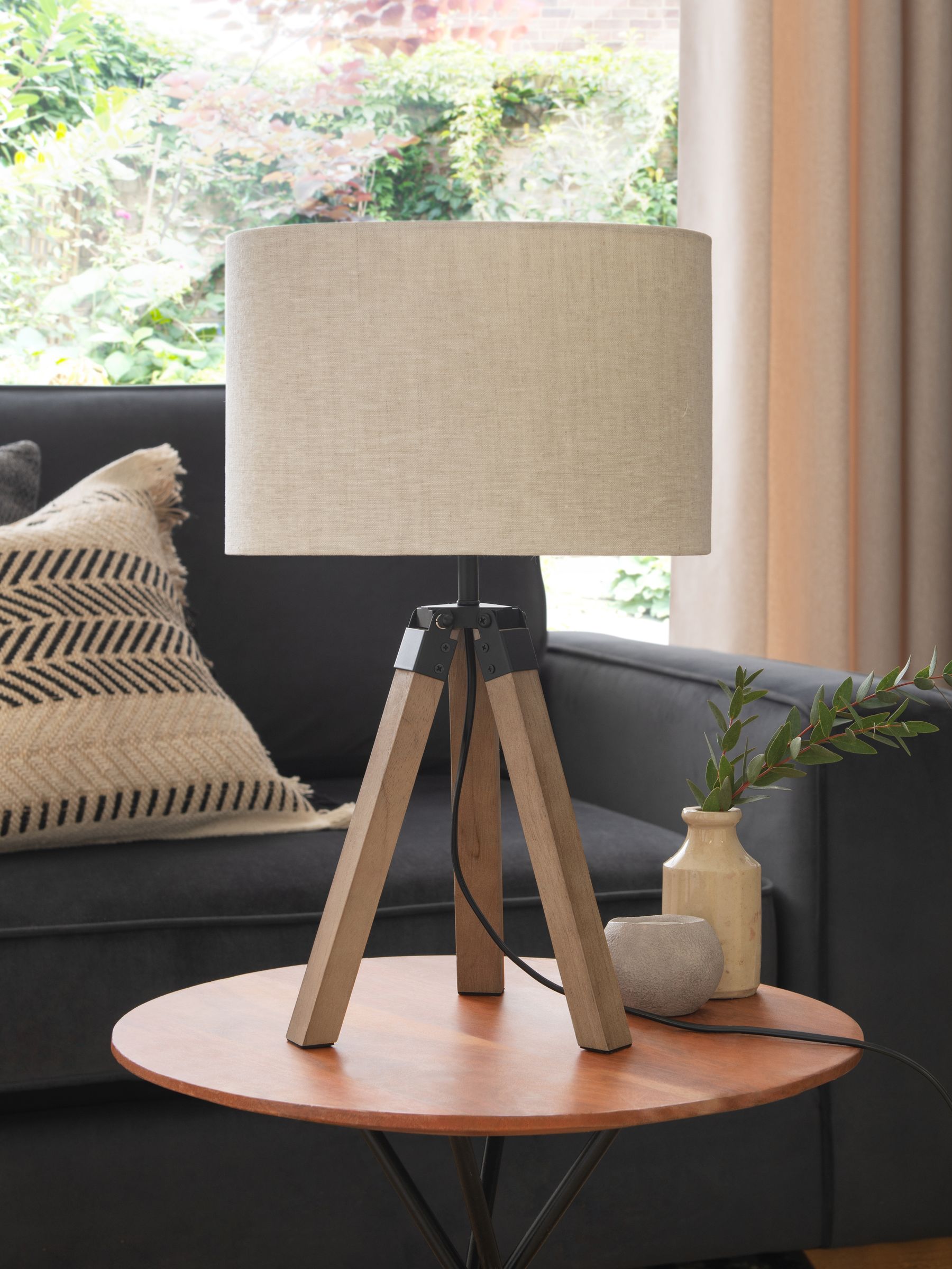 Tripod table lamp discount