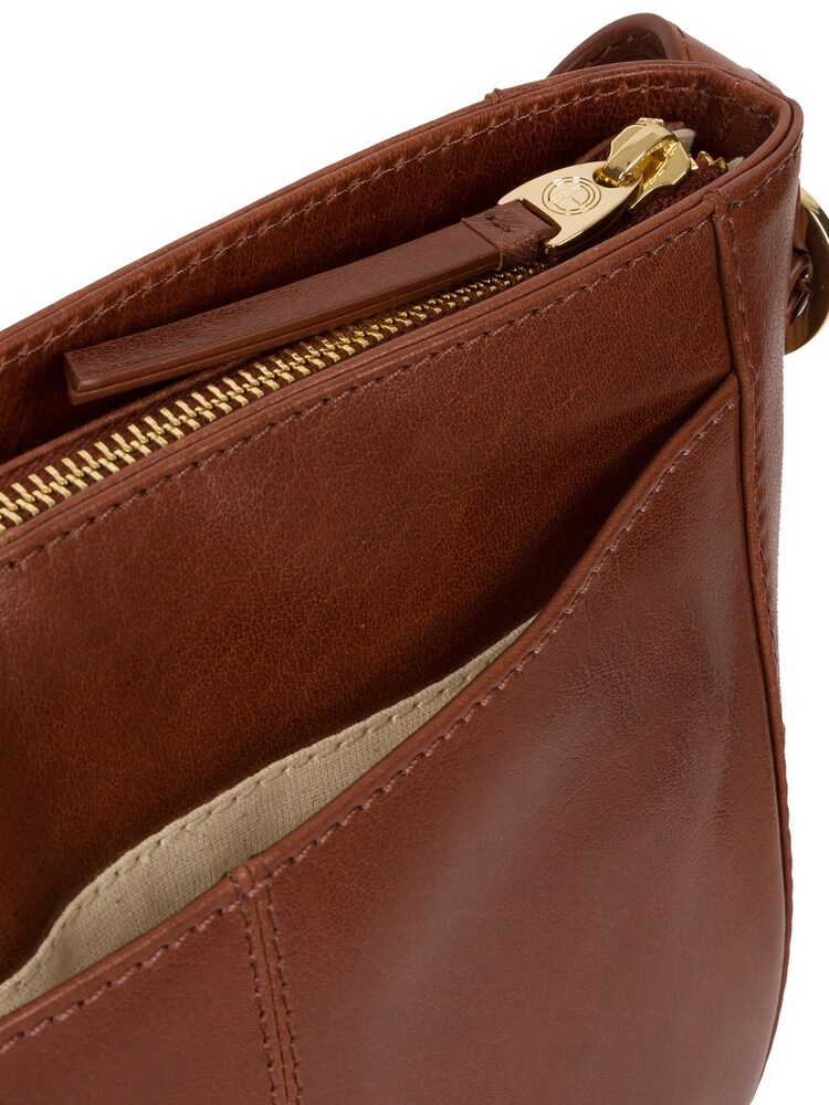 Pure Luxuries London Kaye Vegetable-Tanned Leather Shoulder Bag - Image 5 de 5 Pure Luxuries London Kaye Vegetable-Tanned Leather Shoulder Bag - Image 5 de 5