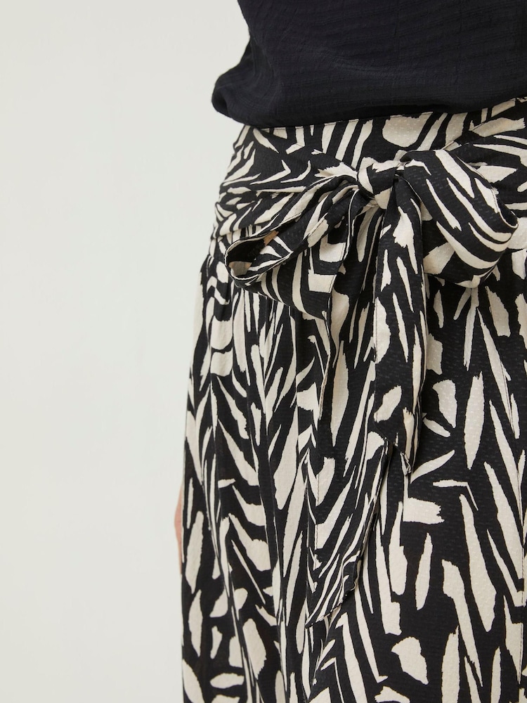 FatFace Black Paintstroke Sascha Midi Skirt - Image 5 of 5