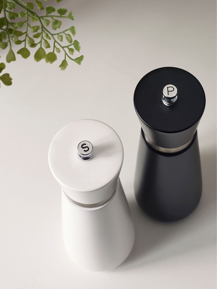 Black/White Filled Salt And Pepper Grinders - Image 2 of 4 Black/White Filled Salt And Pepper Grinders - Image 2 of 4