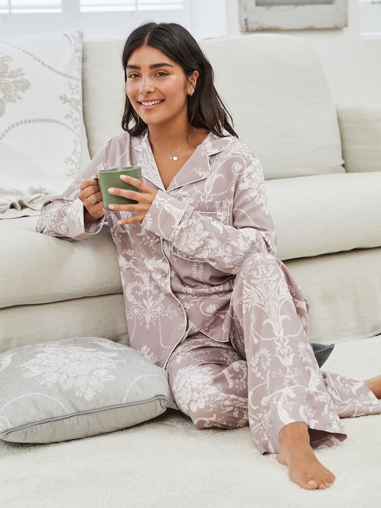 وردي موف - طقم بيجامة Josette بأزرار كاملة من Laura Ashley - Image 1 of 7