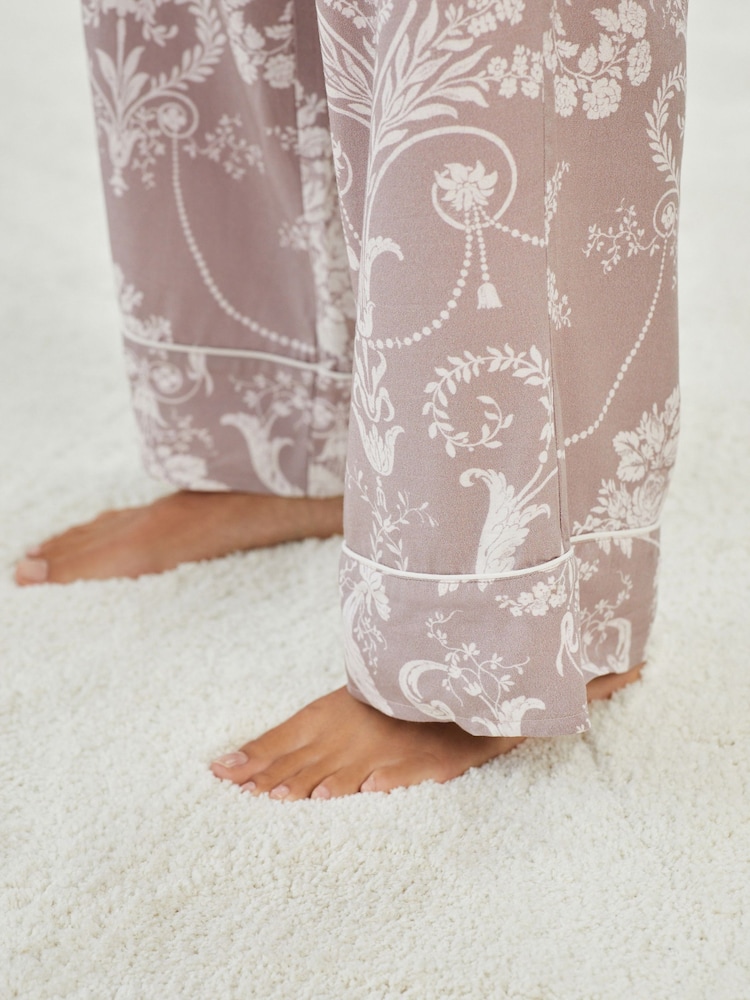 وردي موف - طقم بيجامة Josette بأزرار كاملة من Laura Ashley - Image 7 of 7