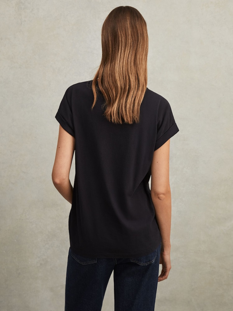 Azul marino - Reiss Tereza Camiseta de cuello redondo de algodón - Imagen 5 de 5 Azul marino - Reiss Tereza Camiseta de cuello redondo de algodón - Imagen 5 de 5