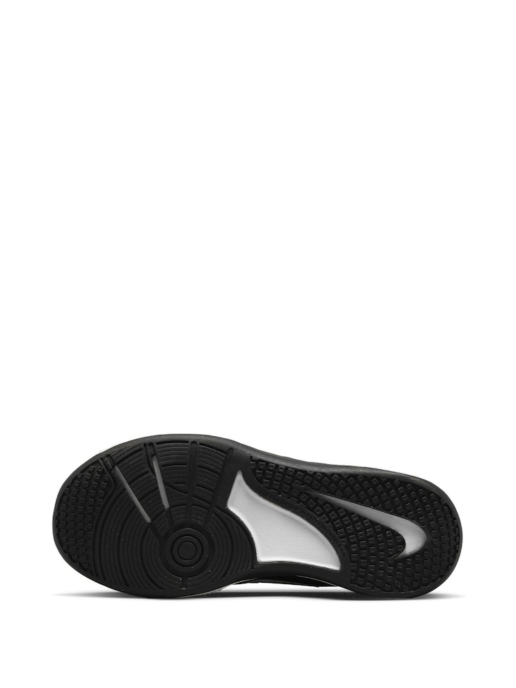 Nike Black/White Youth Omni Multi-Court Trainers - Image 5 of 9