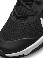 Nike Black/White Youth Omni Multi-Court Trainers - Image 8 of 9