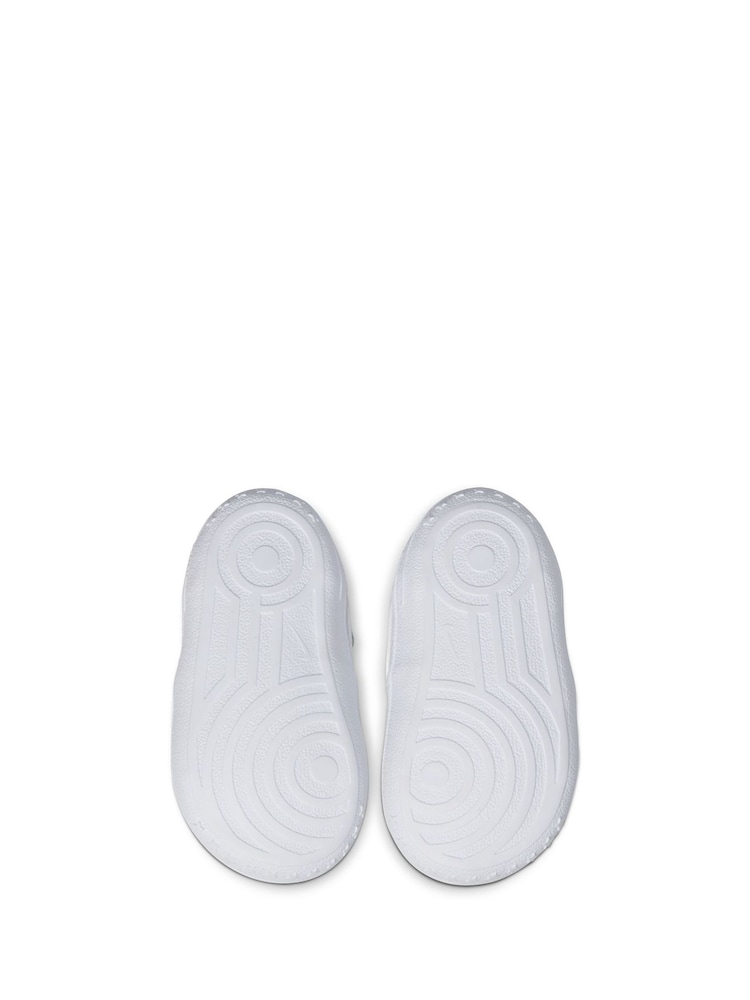 Scarpe da ginnastica per neonato Nike Air Force 1 - Image 4 of 5
