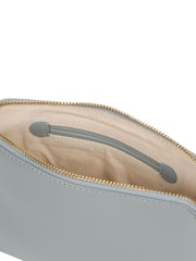 Pure Luxuries London Theydon Leather Cosmetic Bag - Image 5 of 5