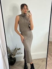 Style Cheat Brown Abbi Cable Knit Vest - Image 7 of 10