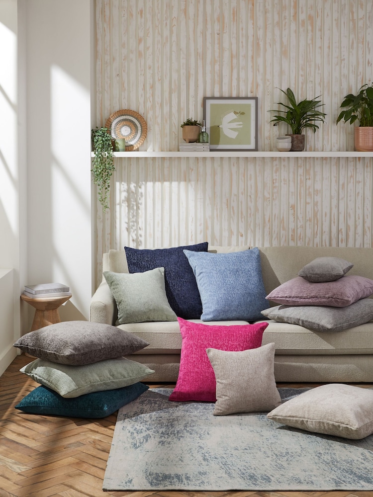 Fushsia Pink Heavyweight Chenille 59 x 59cm Cushion - Image 3 of 7