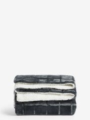 Charcoal Grey Cosy Sherpa Fleece Grid Throw - Image 6 of 6