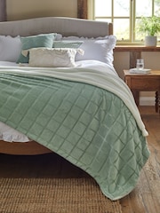 Green Cosy Sherpa Fleece Grid Throw - Image 1 of 4