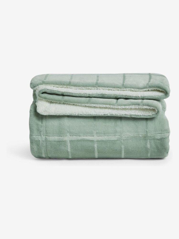 Green Cosy Sherpa Fleece Grid Throw - Image 4 of 4