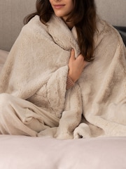 Soft To Touch Plush Faux Fur Throw - Image 3 of 6