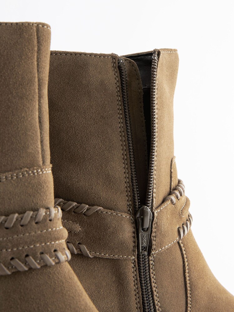 Olivgrün - Forever Comfort® Western-Stiefel mit O-Ring-Detail - Bild 7 von 7 Olivgrün - Forever Comfort® Western-Stiefel mit O-Ring-Detail - Bild 7 von 7