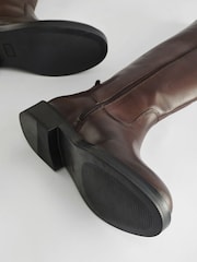 Maro Ciocolată - Cizme până la genunchi Forever Comfort ® Leather Rider - Image 5 of 7