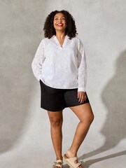 Live Unlimited Black Curve Linen Shorts - Image 3 of 4