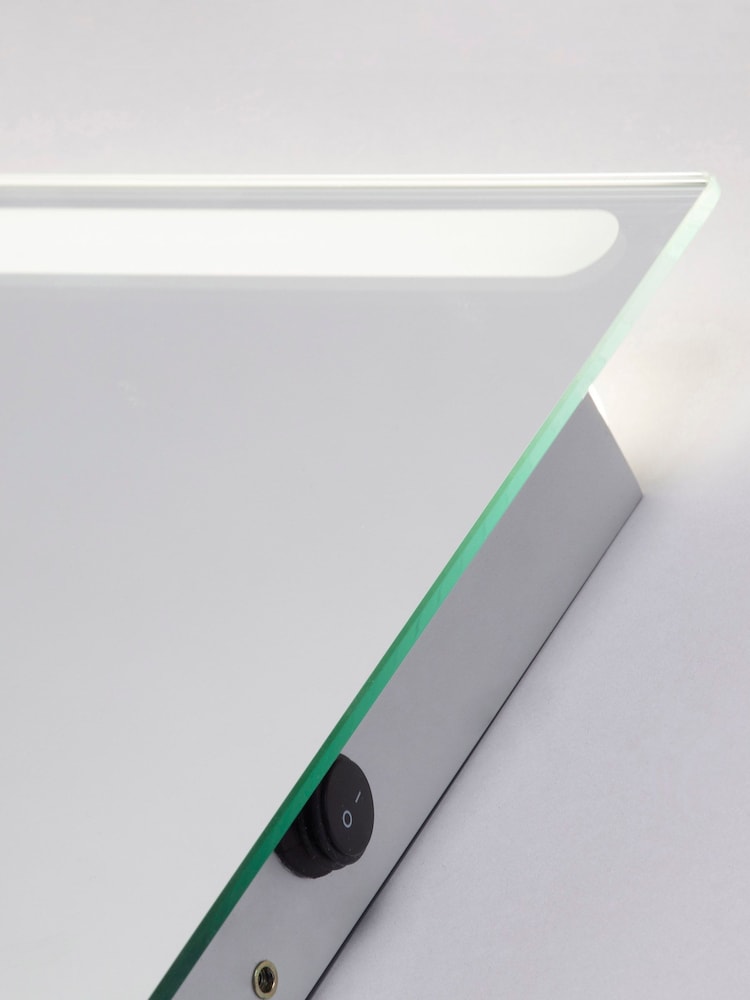 Silver Ion 500x400 8w LED IP44 Mirror - Image 2 of 3