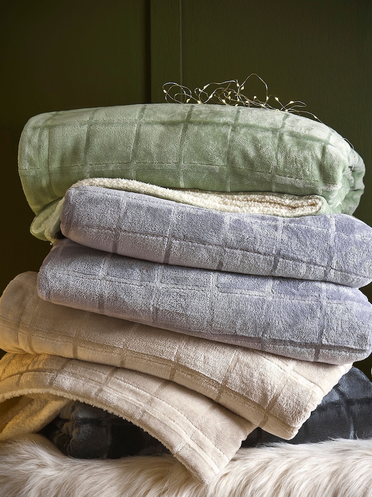 Grey Cosy Sherpa Fleece Grid Throw - Image 3 of 3