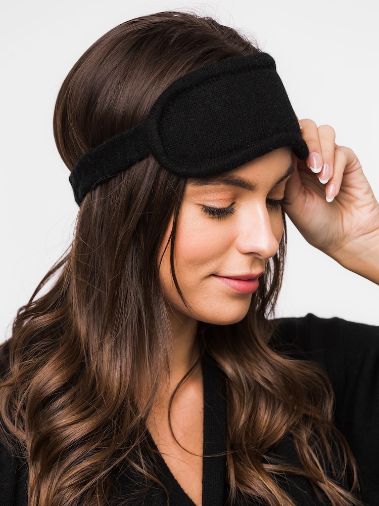 Pure Luxuries London Leven Cashmere Eye Mask - Image 2 of 5
