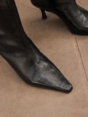 Black Signature Leather Chisel Toe Pull On Boots - Image 5 of 9