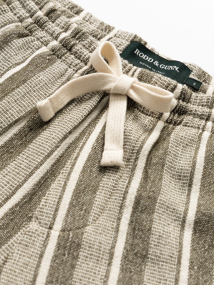 Rodd & Gunn Green The Laurels Resort 7" Shorts - Image 5 of 5