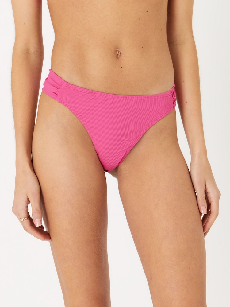 Accessorize Bikinislip mit Raffung, Pink - Bild 1 von 4 Accessorize Bikinislip mit Raffung, Pink - Bild 1 von 4