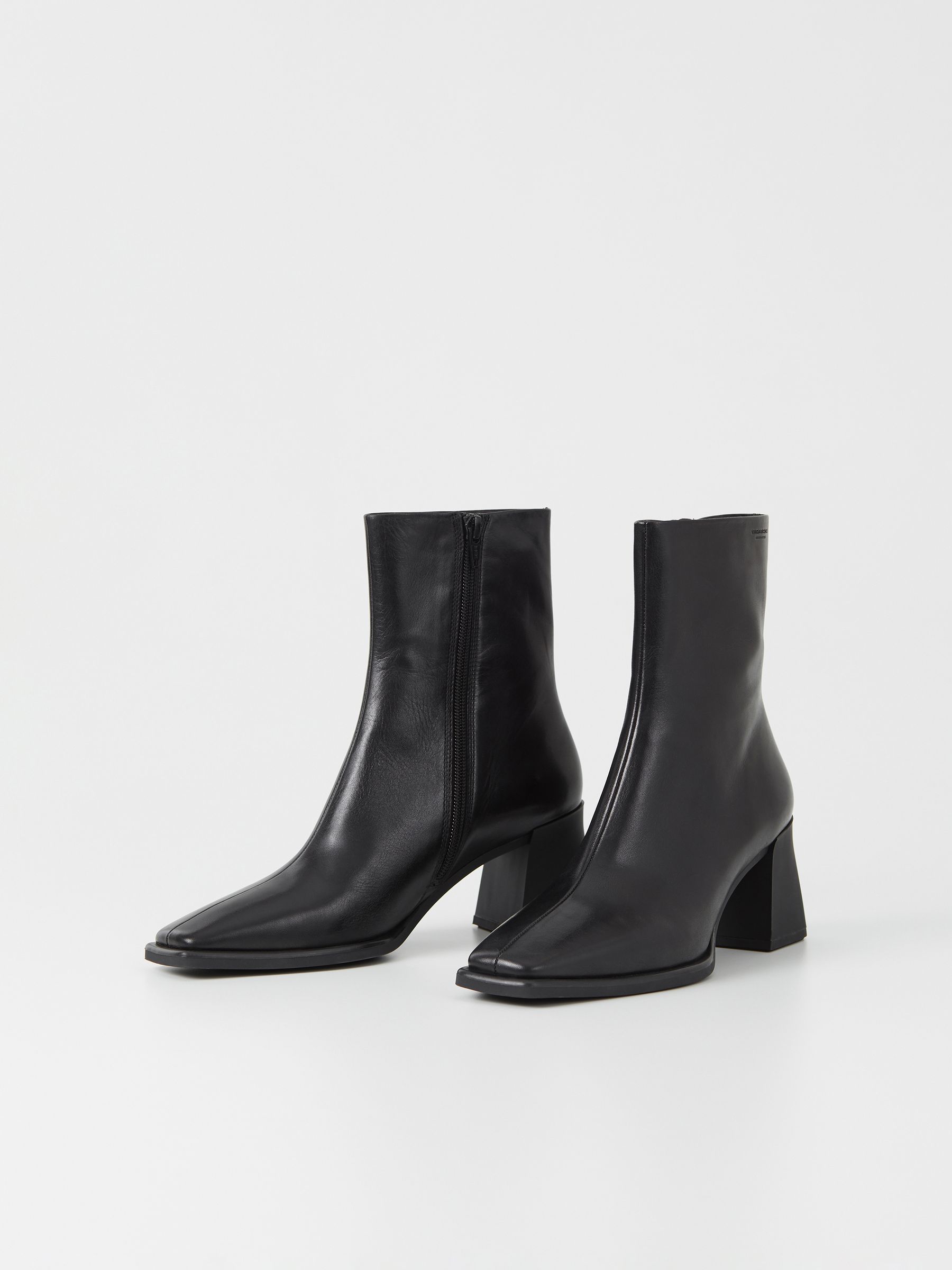 Vagabond boots white 2025