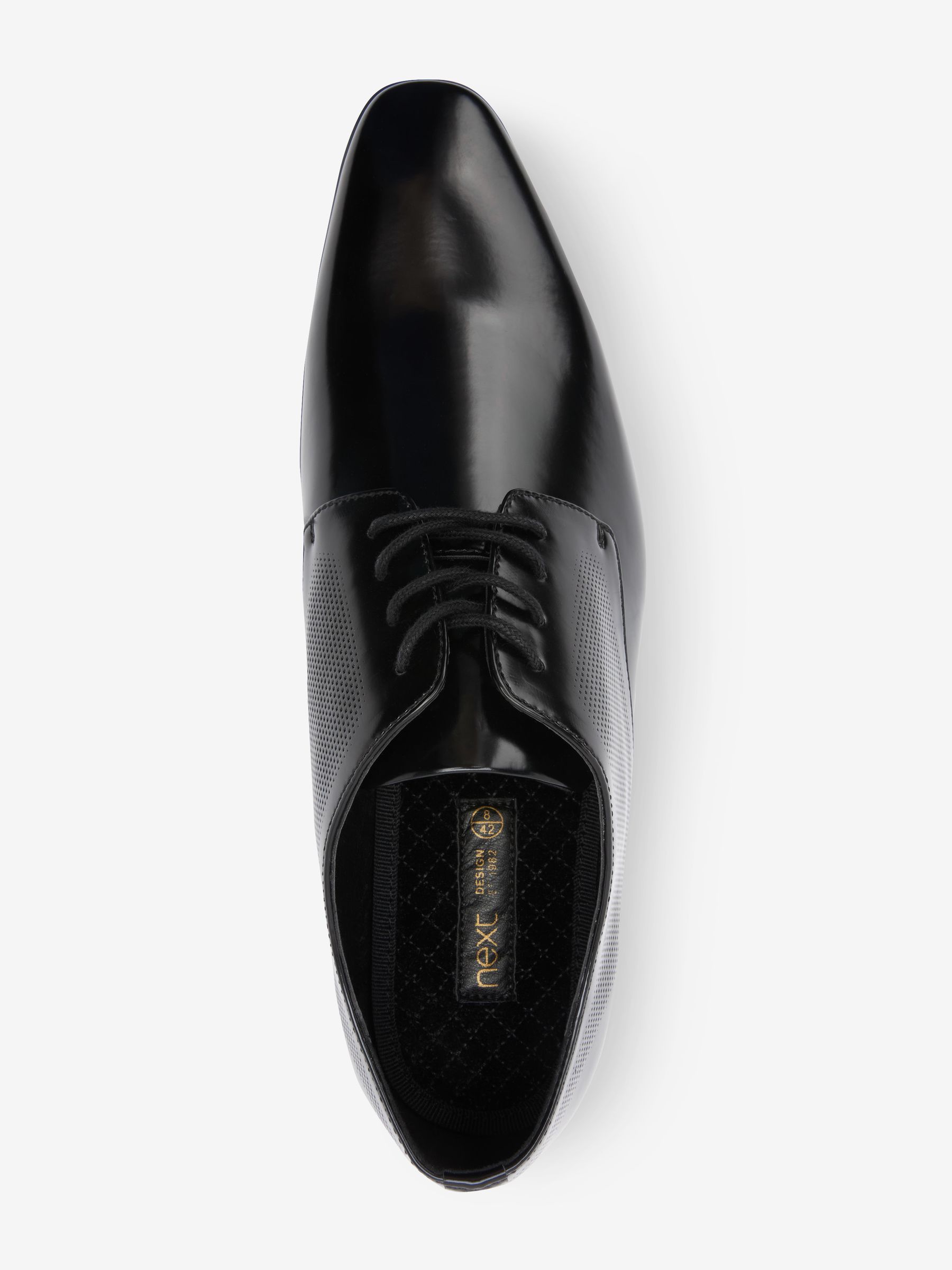 Shiny black shoes clearance