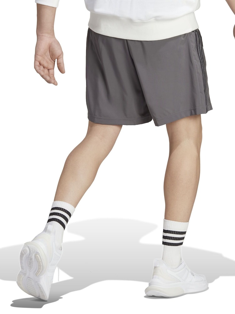 رمادي - شورتات Adidas - Image 2 of 5