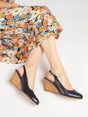 أزرق داكن - حذاء بكعب وتد جلد Zahra من Jones Bootmaker - صورة 1 من 6