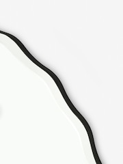 Clear Scalloped Round Wall Mirror 60x60cm - Image 2 of 4