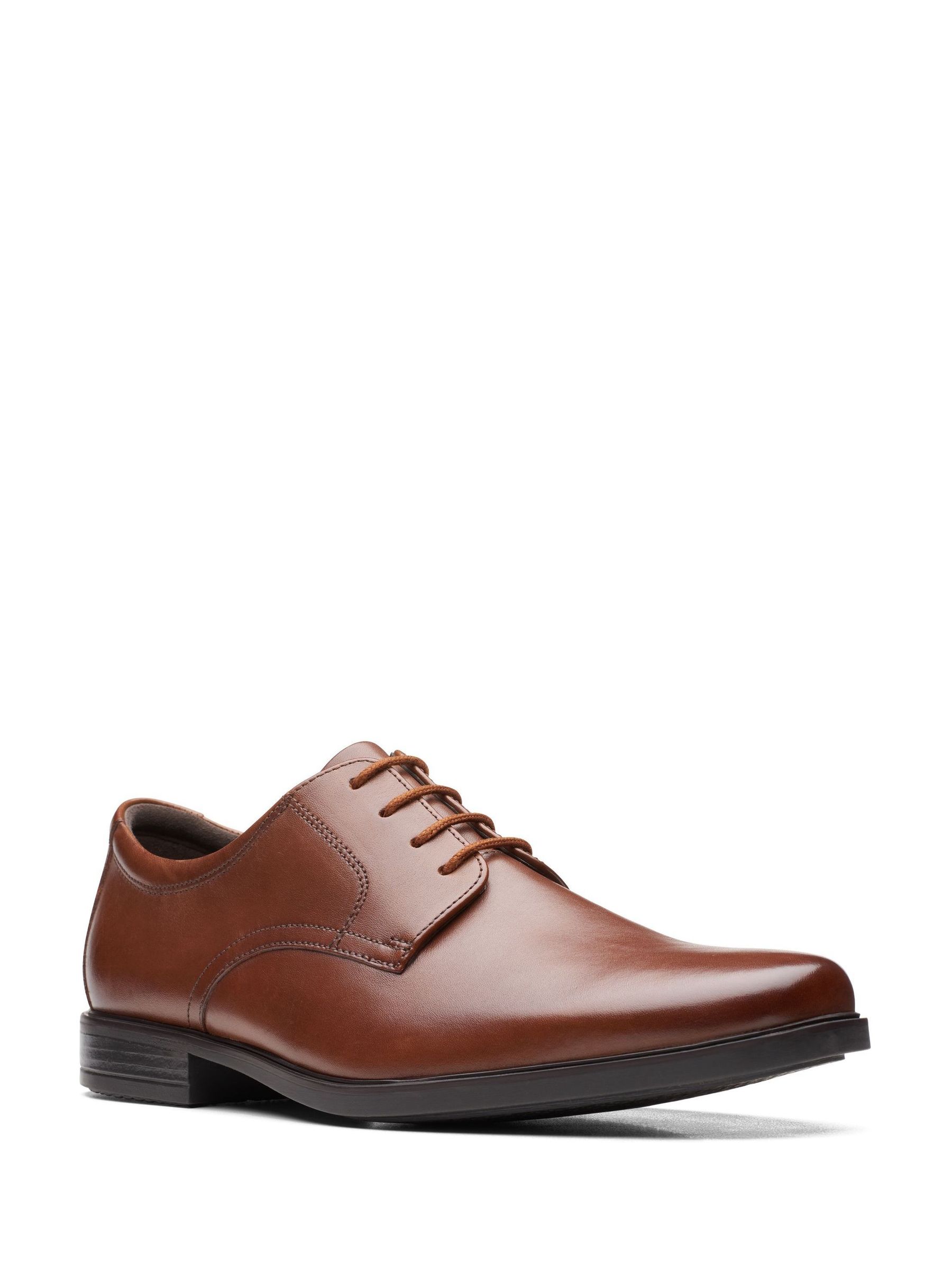 clarks brown casual shoes