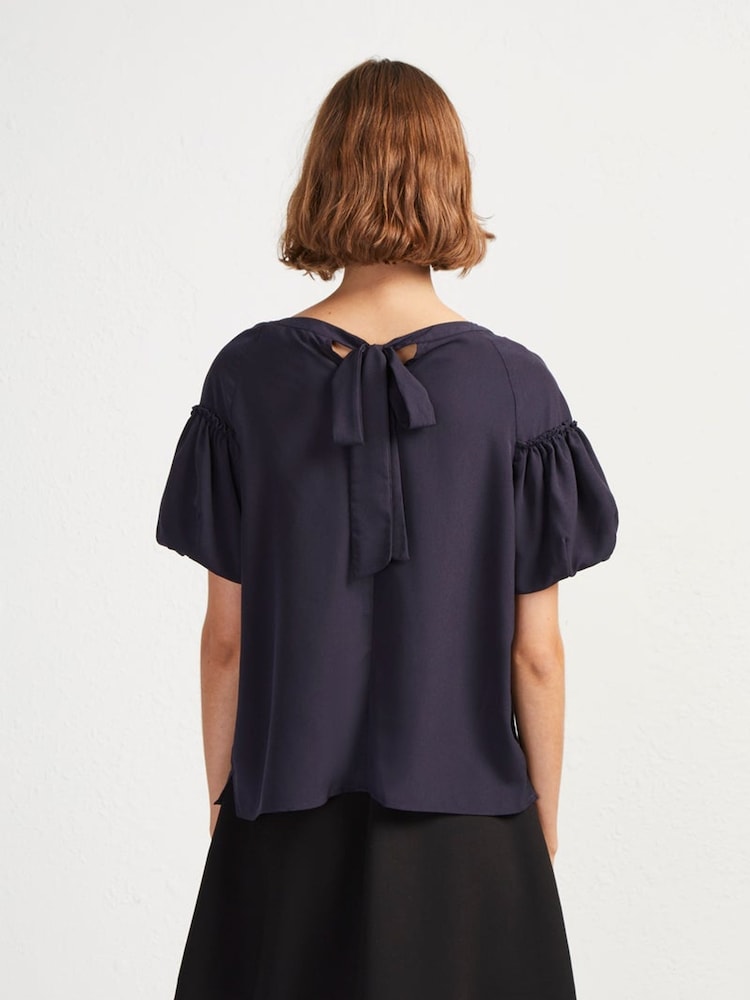 Blusa ligera con manga abullonada en crepé de French Connection - Imagen 2 de 4