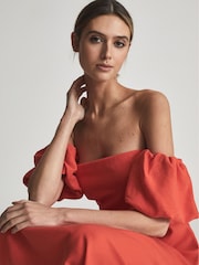 Vestido a media pierna con hombros al aire y mangas abullonadas Shona de Reiss - Imagen 1 de 7