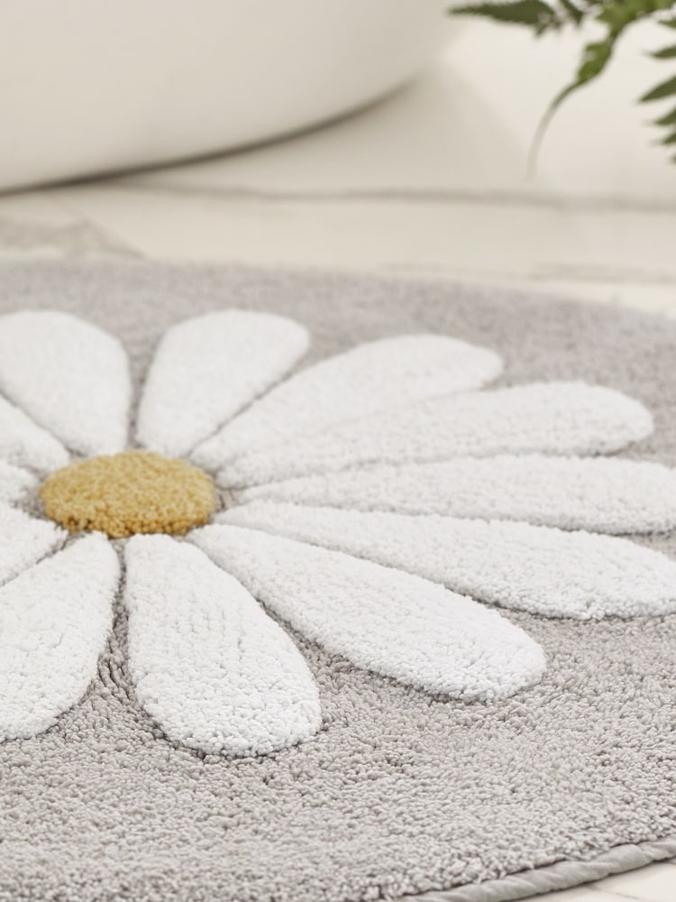 Grey Daisy 100% Cotton Round Mat - Image 2 of 4