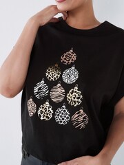 Weihnachtskugel, Schwarz - Kastiges T-Shirt - Bild 4 von 5