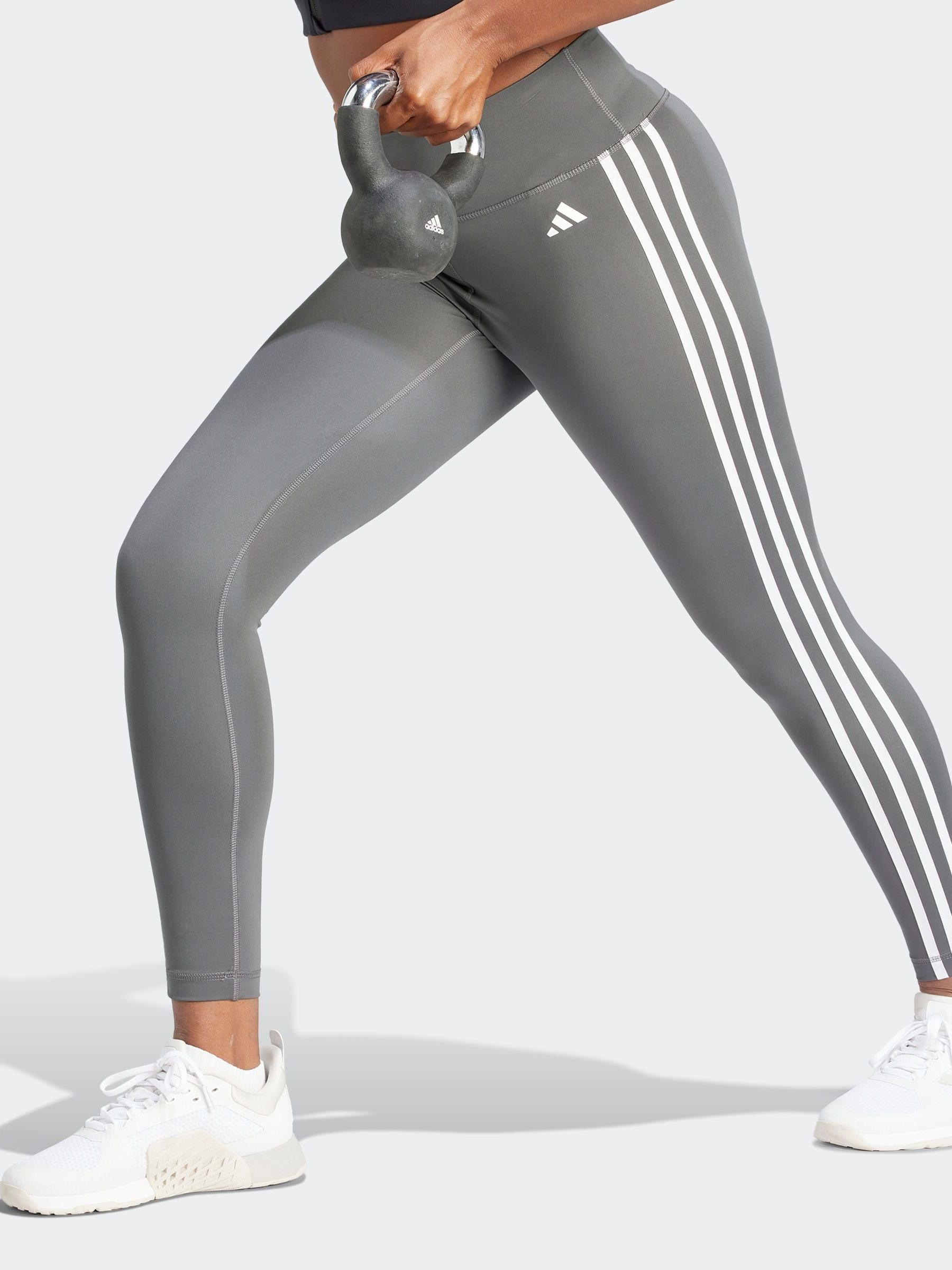 Grau adidas Train Essentials 7 8 Leggings mit 3 Streifendesign und hohem Bund