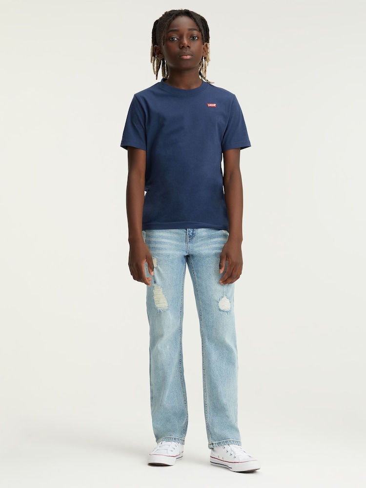 כחול  - ®Levi's חולצת טי עם לוגו מגן קטן בתיבת כנף עטלף על גבי החזה, %100 כותנה - Image 1 of 6