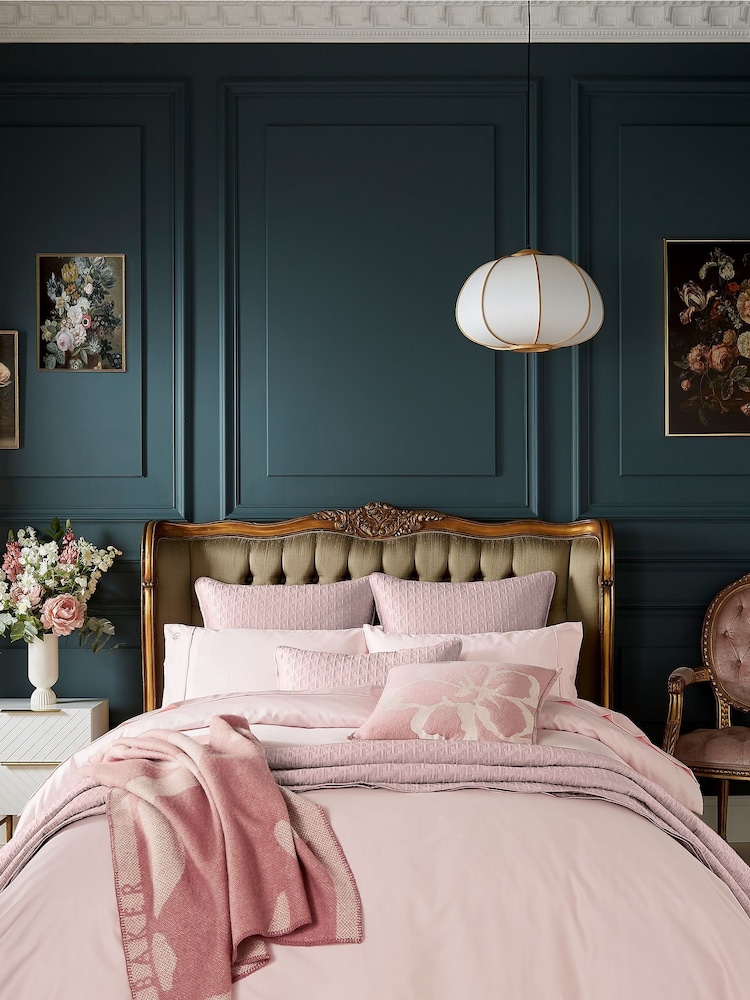 شرشف سرير بأستك قطن 100% بعدد خيط 250 في البوصة المربعة بصبغة سادة وملمس حريري من Ted Baker - صورة 3 من 3