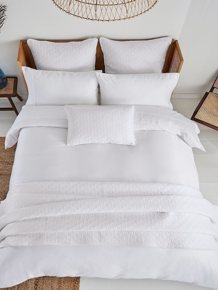 Ted Baker White Silky Smooth Plain Dye 250 Thread Count 100% Cotton Flat Sheet - Image 3 of 3 Ted Baker White Silky Smooth Plain Dye 250 Thread Count 100% Cotton Flat Sheet - Image 3 of 3