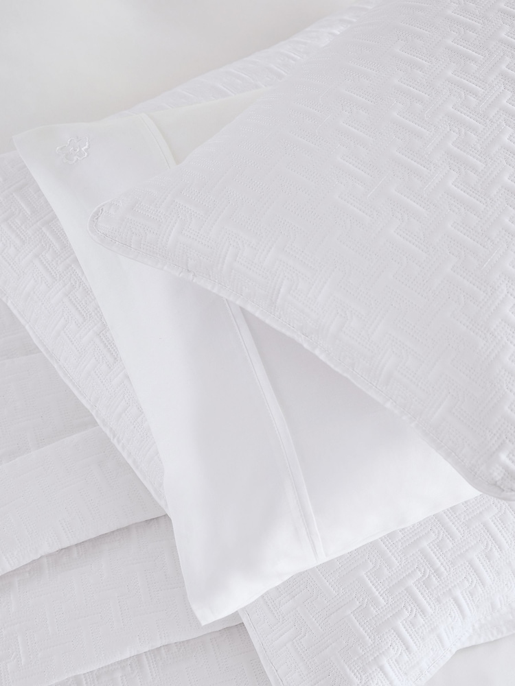 Ted Baker White Silky Smooth Plain Dye 250 Thread Count Cotton 100% Cotton Pillowcase - Image 2 of 4 Ted Baker White Silky Smooth Plain Dye 250 Thread Count Cotton 100% Cotton Pillowcase - Image 2 of 4