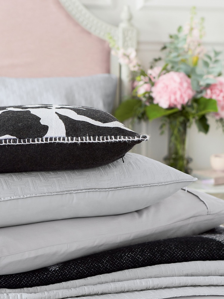 Ted Baker Silky Smooth Plain Dye 250 Thread Count Cotton 100% Cotton Pillowcase - صورة 2 من 4