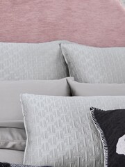 وسادة مبطنة ستان بوليستر T من Ted Baker - صورة 2 من 5