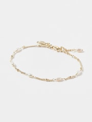 Oliver Bonas White Pearl Detail Mila Gold Plated Brass Chain Bracelet - Image 2 of 6