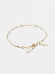 Oliver Bonas White Pearl Detail Mila Gold Plated Brass Chain Bracelet - Image 3 of 6
