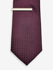 Burgundy Red Slim Textured Tie And Clip Set - Image 3 of 3