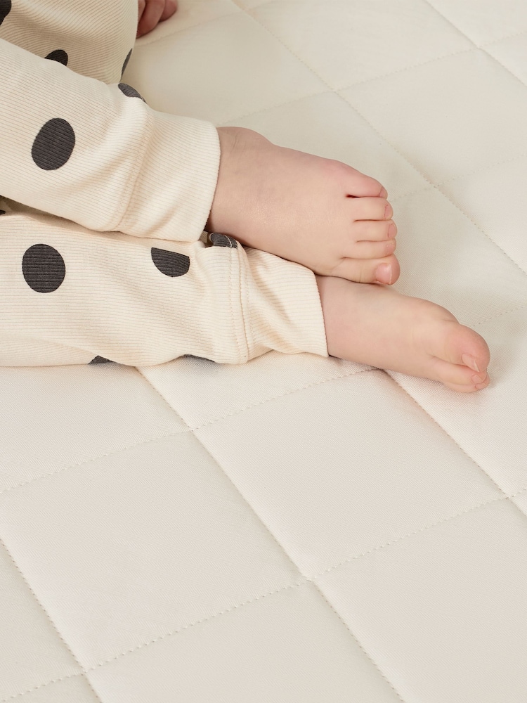 The Little Green Sheep Junior Mattress - Image 7 of 7