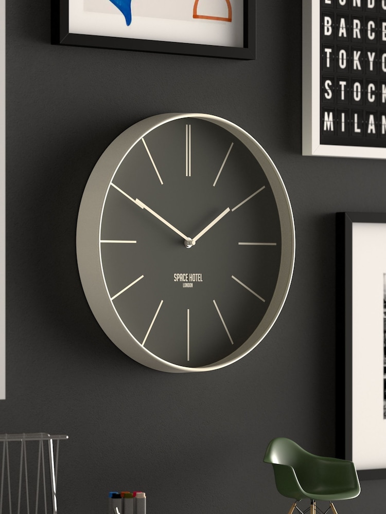 Space Hotel Grey Sci-Fi Sid Grey Clock - Image 2 of 4