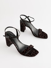 Animal Print - Forever Comfort® Schlichte Sandalen mit Blockabsatz - Bild 1 von 8